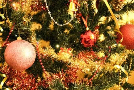 Hogyan kecsesen díszíteni a karácsonyfát