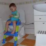 Hogyan tanítsuk a fiút, hogy írjon állva, és mikor kell kezdeni csinálja