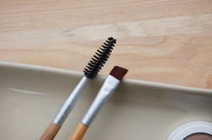 Mi legyen az ecset szemöldök kefe használata szemöldök