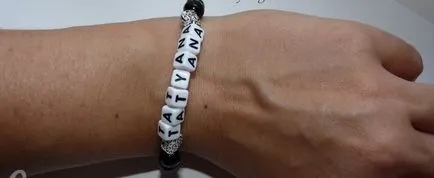 Hogyan készítsünk egy karkötőt a nevét a saját kezében (karkötő) Hogyan készítsünk egy karkötőt a nevét a saját kezük