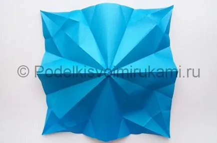 Hogyan készítsünk egy babát papírból