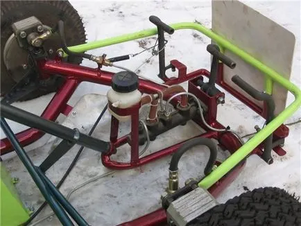 Hogyan készítsünk egy go-kart kezével videók, rajzok, fotók (hogy a gokart) Hogyan készítsünk egy go-kart kezével videók, rajzok, fotók
