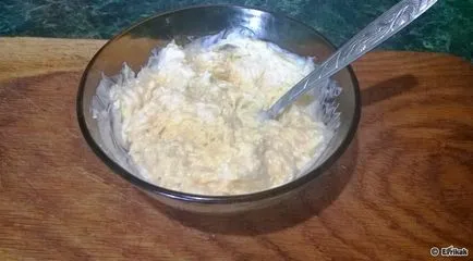 Ízletes és helyesen, hogy egy snack paradicsom és a fokhagyma (fokhagyma) Ízletes és helyesen, hogy egy snack paradicsommal és fokhagymával