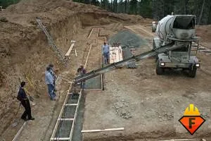 Hogy betöltse az alapja a vezető kerítés beton öntés, a termelés a betonkeverék (felhasználó) Hogyan öntsük az alapja a kerítés utasítást beton öntés, beton habarcs