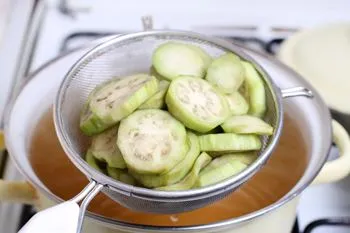 Hogyan befagyasztására padlizsán - egy recept lépésről lépésre fotók