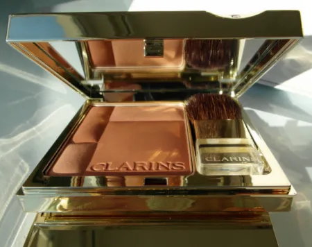 Kompakt rouge Clarinsés pirulni Prodige (árnyalat száma 05 rose wood) - vélemények, fényképek és ár (Prodige) Kompakt rouge Clarinsés pirulni Prodige (árnyalat száma 05 rose wood) - vélemények, fényképek és ár