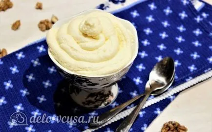 Krém sűrített tej és a vaj recept egy fotó - egy lépésről lépésre főzés tejszín sűrített tej és a vaj