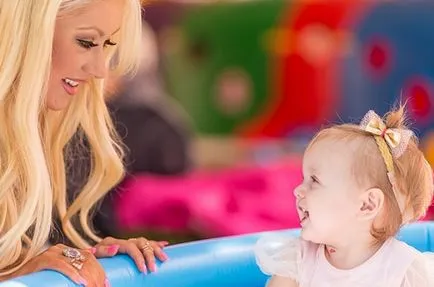 Christina Aguilera - életrajz, fotók, személyes élet, hírek 2017 dal (Christina Aguilera fotó) Christina Aguilera - életrajz, fotók, személyes élet, hírek 2017 dal