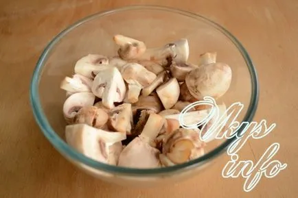 Csirke gombával és a burgonya a sütőben recept fényképpel (burgonya) Csirke gombával és a burgonya a sütőben recept egy fotó