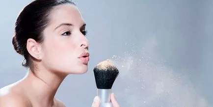 Fény make-up, ami szükséges minden nap, és hogyan kell alkalmazni