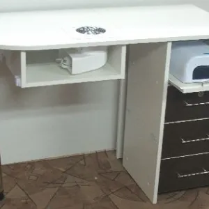 Manikűr táblázat mérete, kialakítása, fotó és a választás - egy fénykép és leírását példa (asztal) Manikűr asztal mérete, kialakítása, fotó és a választás - egy fotót és leírást példa