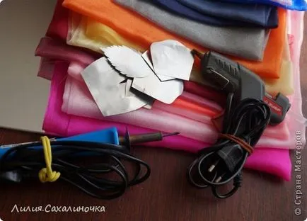 Mesterkurzus organza rózsák, ország művészek (Organza) Mesterkurzus organza rózsák, ország művészek