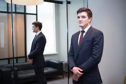 Megtudtuk, egy egyszerű módja annak nyakkendőt kötni (fény) Megtudtuk, egy egyszerű módja annak nyakkendőt kötni