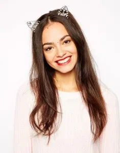 Lünetta macska fülét