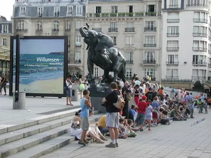 Paris hiszen 