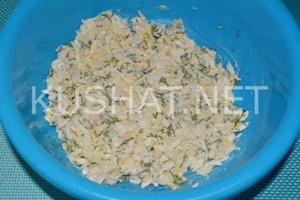 Pite „bomba” paradicsommal és sajttal