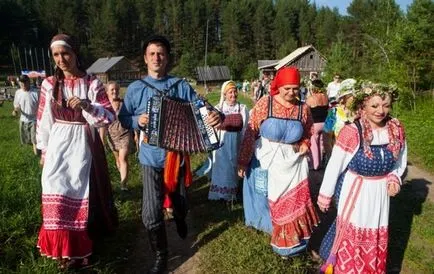 Eljegyzési gyűrű az esküvő után, hová tegye, és hogy lehet-e viselni