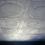 Javítsuk ki a csarnok a kezével, a padló a belső kialakítás, fali és mennyezeti (szoba) Javítsuk ki a csarnok a kezével, a padló a belső kialakítás, falak és a mennyezet