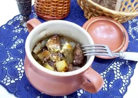 A recept a csirkét egy fazék zöldségekkel (pot) Recept csirke zöldségeket egy bankot