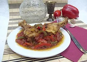 A recept a csirkét egy fazék zöldségek (zöldségek, csirke) Recept csirke zöldségeket egy bankot