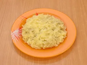 Saláta „mimóza”