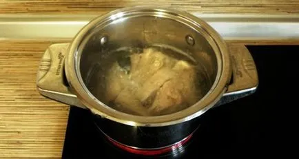 Saláta aszalt szilva, csirke és gomba - recept fotókkal
