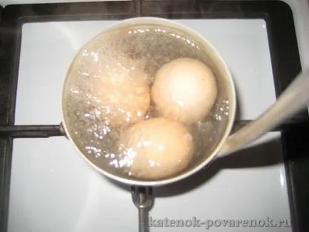 Saláta szilva és gomba 8 Simple receptek