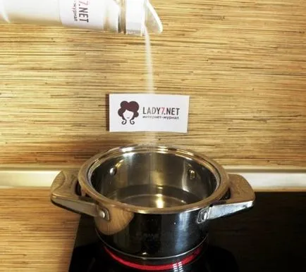 Saláta aszalt szilva, csirke és gomba - recept fotókkal