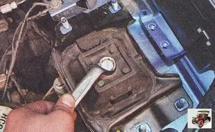 Ki- és beszerelése a motor az autó Ford Focus 2