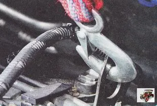 Ki- és beszerelése a motor az autó Ford Focus 2