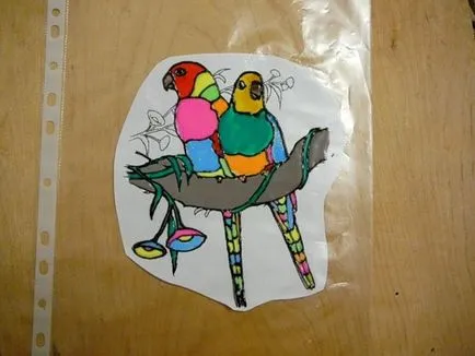 Hozzon létre egy ólomüveg a kezüket együtt egy gyerek