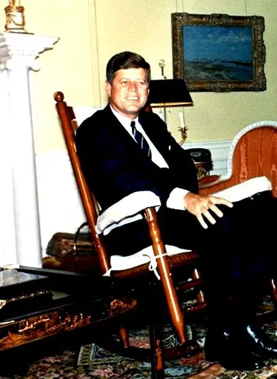 életéről