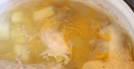 Csalánlevest tojással, sóska, hús és hús-mentes - lépésről lépésre receptek fényképpel (hús) Csalánlevest tojással, sóska, a hús és húsmentes - lépésről lépésre receptek fotókkal