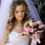 Menyasszonyi frizura a tiara (frizura) Menyasszonyi frizura a tiara