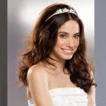 Menyasszonyi frizura a tiara (esküvői frizurák tiara) Menyasszonyi frizura a tiara