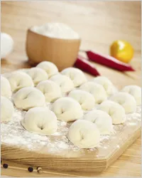 A tésztát ravioli - tészta receptek gombóc (pelmeni) A tésztát derelye - tészta receptek gombóc
