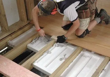 Meleg loggia saját kezűleg a választott anyagok és szerelési