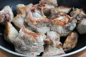 Párolt sertésborda burgonyával - recept lépésről lépésre képeket hogyan kell főzni (sertés) Párolt sertésborda burgonyával - recept lépésről lépésre képeket hogyan kell elkészíteni