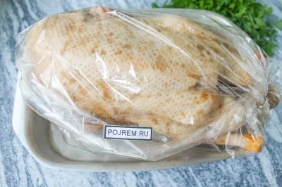 Kacsa a lyukba a sütőben - lépésről lépésre recept, hogyan kell főzni fotókkal