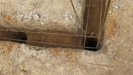 Beállítása az alapjait egy kerítés, országos ügyek (tovább) Beállítása az alapjait egy kerítés, ország esetében
