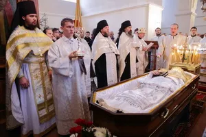 Ebben az öltözködés az elhunyt tippeket és trükköket - rituális ház „pihenő” (ruha) Ebben az öltözködés az elhunyt tippeket és trükköket - rituális ház „pihenő”