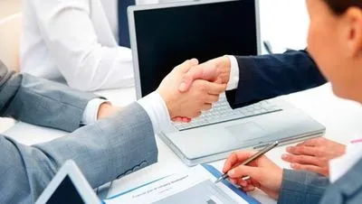 Megtudjuk hogyan lehet a legjobban gondoskodjon egy lakást, vagy egy részét, hogy - adomány vagy vételi és eladási (részvény) Megtudjuk hogyan lehet a legjobban gondoskodjon egy lakást, vagy egy részét, hogy - adomány vagy adásvételi