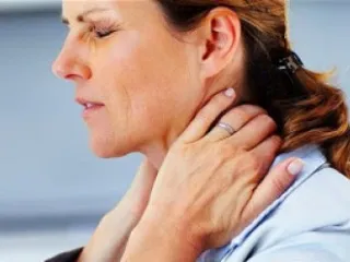 Neck csikorog miért, mi az oka