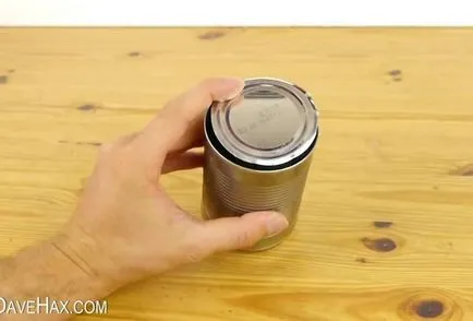 Vzlamyvyuschy „lifehack, hogyan lehet egy pótkulcsot bármely anyag kéznél