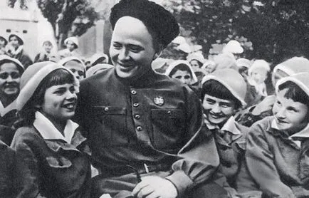 Arkady Gaidar életrajz, fotók, személyes élet