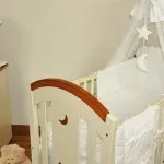 Ponyva egy kiságy kezét, lépésről lépésre (kiságy) Ponyva egy kiságy kezét, lépésről lépésre