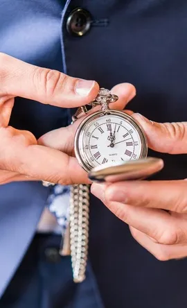 Az óra a dekoráció az esküvői - ötletek és képek (akkor létrehozhat egy dísz) Az óra a dekoráció esküvő - ötletek és képek