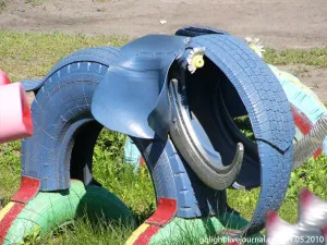 Mi, hogy a gumiabroncs a kezét, hogy (a gumiabroncsok hinták) Mi, hogy a gumiabroncs a kezét, mert