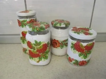 Decoupage kezük ki szalvéták kezdőknek lépésről lépésre fotókkal és videó