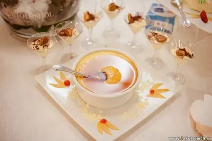 Élelmiszer az esküvőn Olaszország, ételek, italok, desszertek, főételek képek (snack) Élelmiszer az esküvőn Olaszország, ételek, italok, desszertek, főételek képek